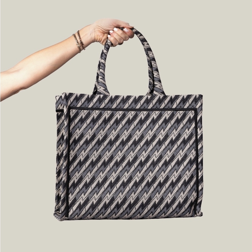 Used good condition Camila Canabal  Grazia PWR Jacquard Bag | Gris